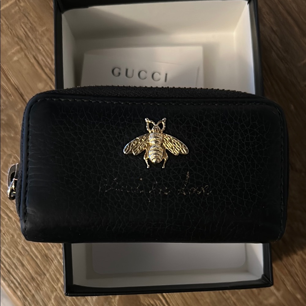 Gucci Black Leather Wallet blind for love bee wallet keychain